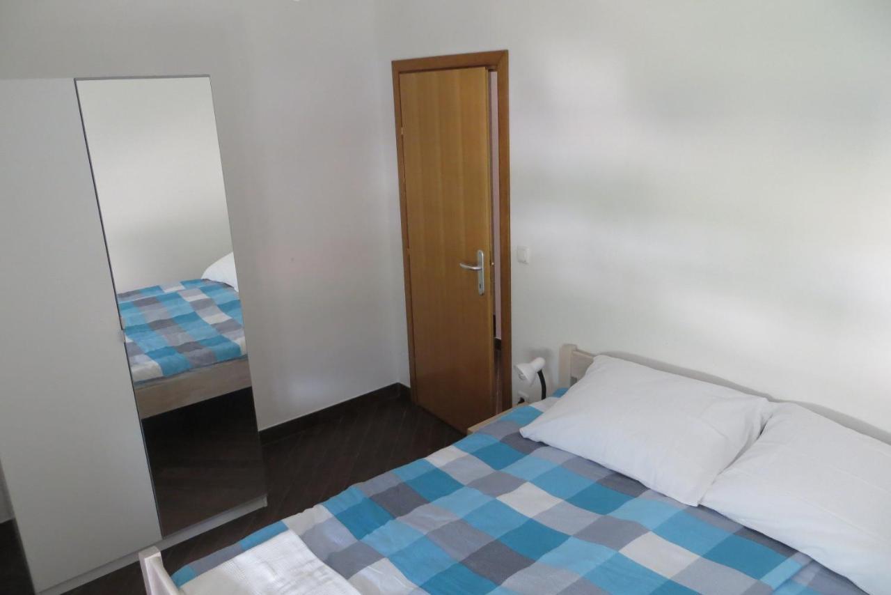 Mungos Apartment 策萨利卡 外观 照片