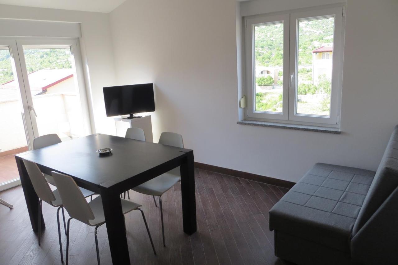 Mungos Apartment 策萨利卡 外观 照片